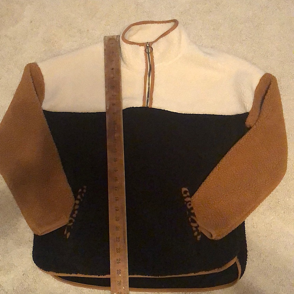 Fleece sweater/sweatshirt. Warm and stylish! Time and Tru size M 8/10